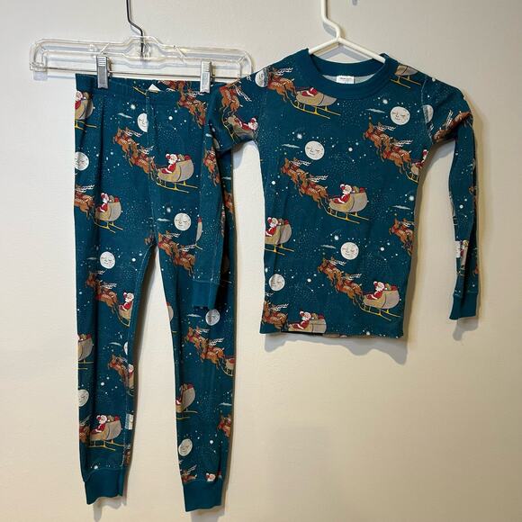Hanna Andersson Other - Hanna Andersson Christmas Pajamas Santa Sleigh Reindeer Sz 120cm 6-7 Green EUC